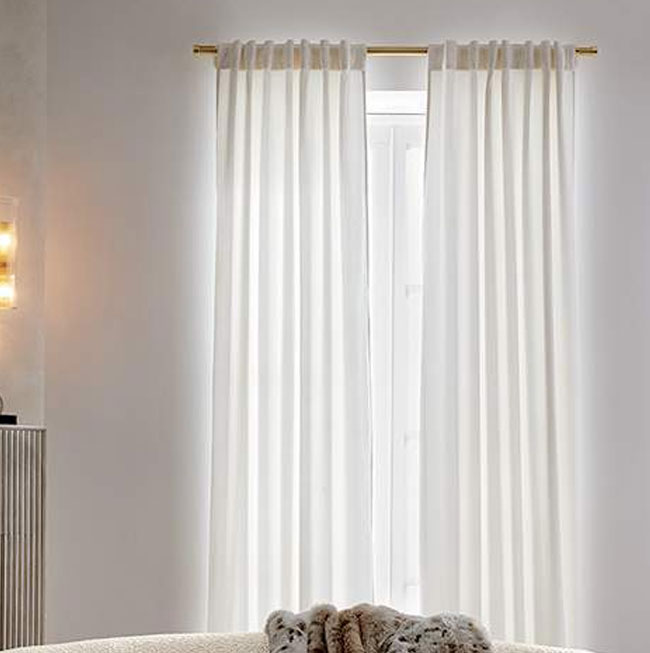 Made-to-measure-Curtains-Cat-2