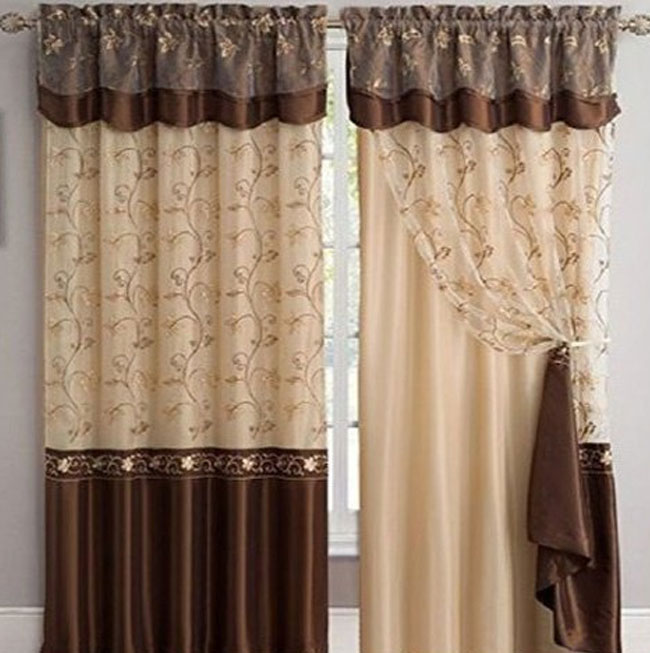 Silk-Curtains-Cat-2